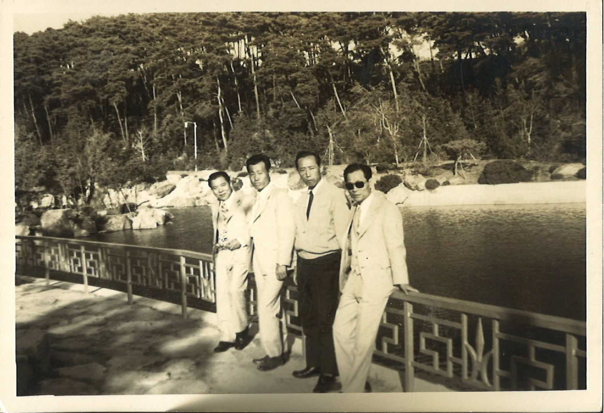 여행사진 남4-호수 난간