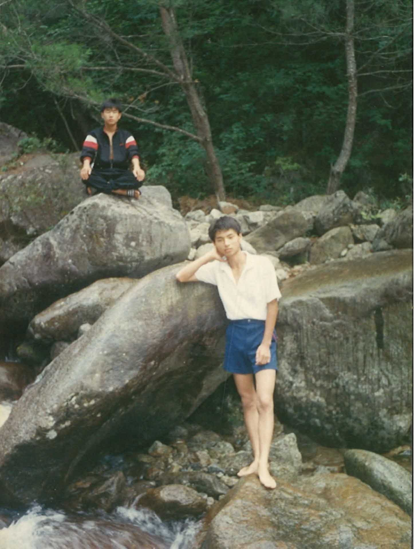 계곡물놀이 남자2