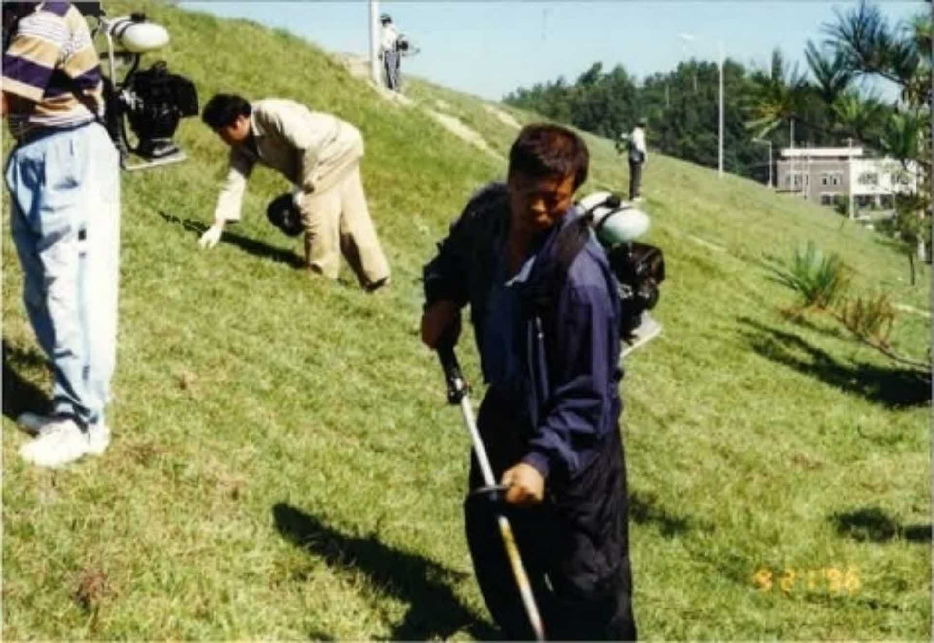 새마을운동 활동사진-서천둔치주변 정비