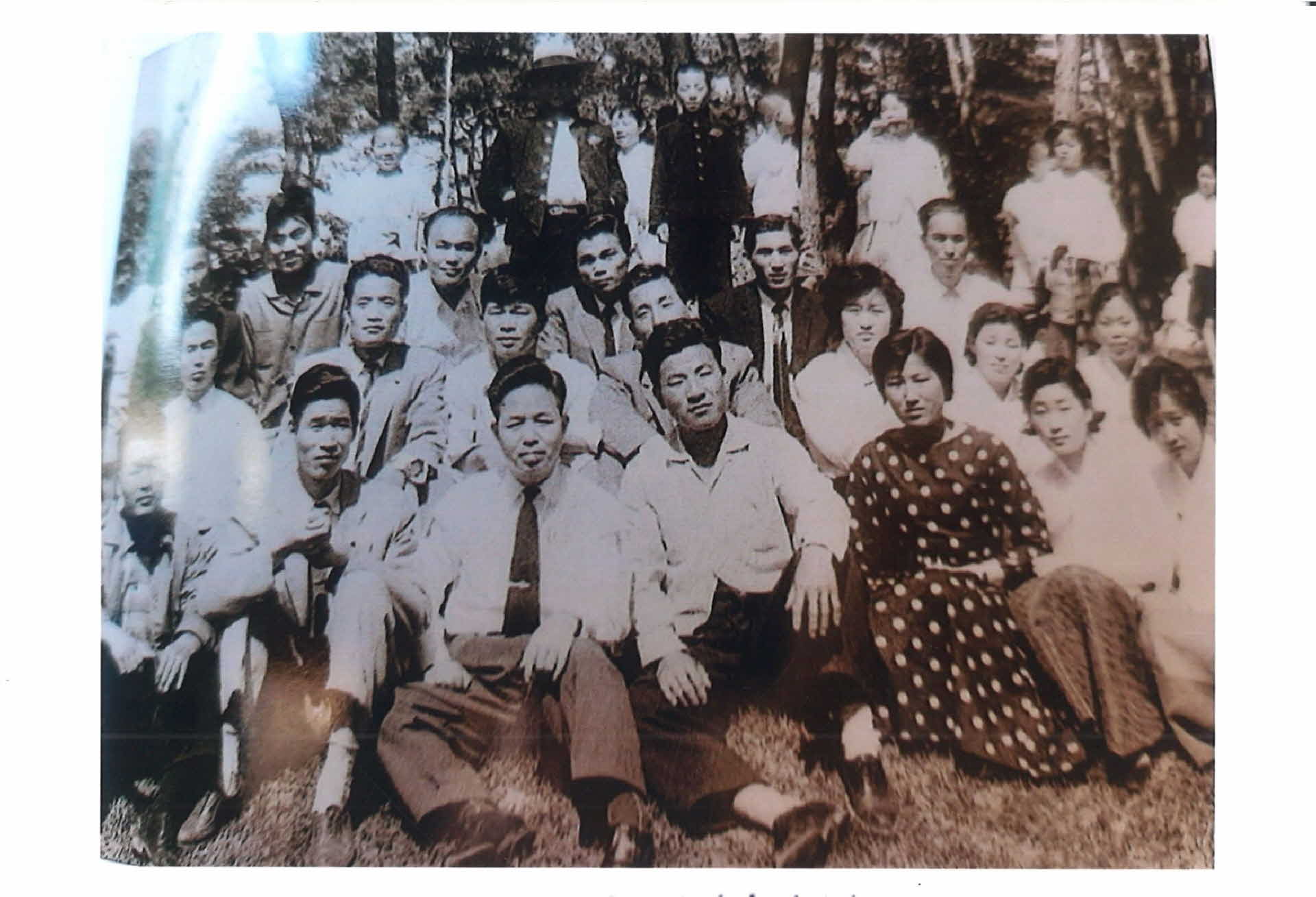 생활모습사진-봄소풍단체사진