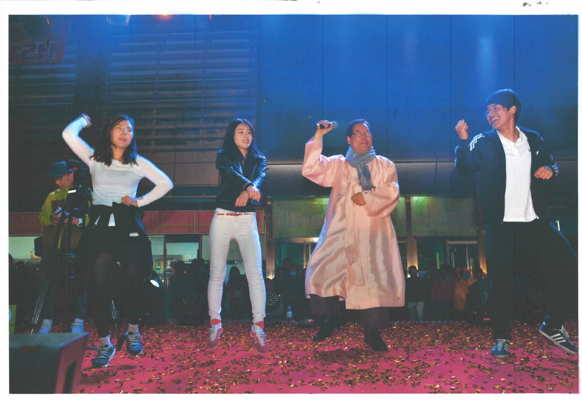 2000년대 김주영 시장 활동사진 출력본